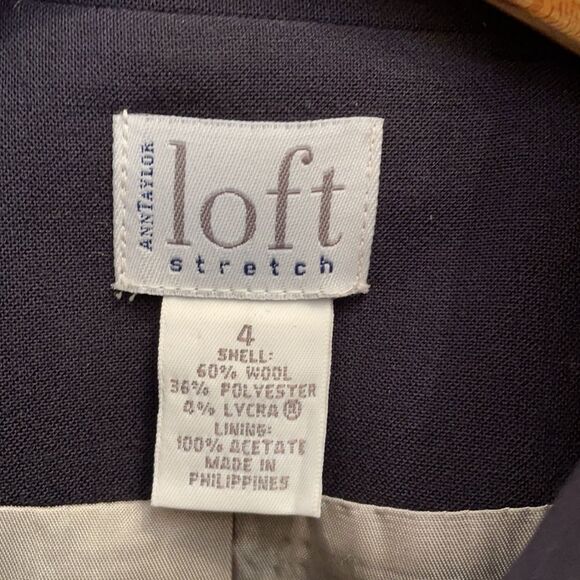 Ann Taylor navy 3 piece Suit - jacket, pants, skirt. Size 4 - Picture 8 of 9